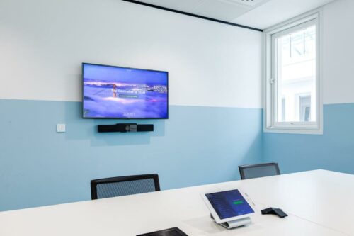smart tablet and wireless monitor - video conferencing equipment